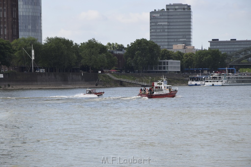 Schiff 1 Koeln in Hoehe der Koelner Zoobruecke P221.JPG - Miklos Laubert